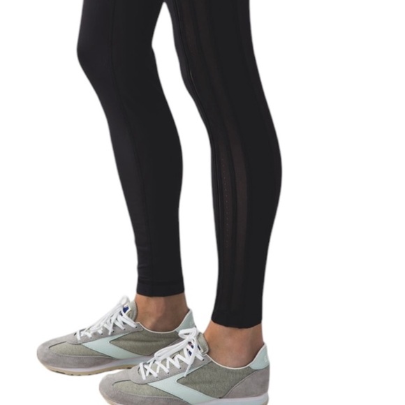 Lululemon Wunder Under Dise Stripe Pant Luxtreme Roll Down Black Size 2 - Picture 7 of 11